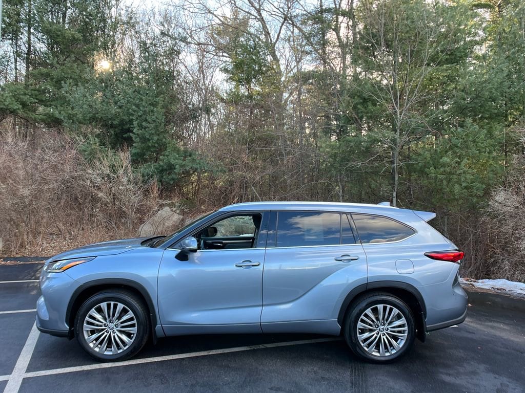 Used 2021 Toyota Highlander Platinum SUV