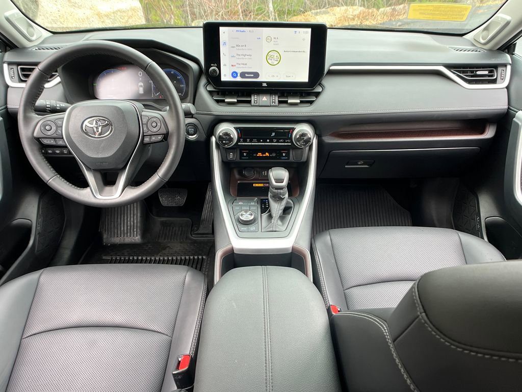 2025 Toyota RAV4 Limited - Photo 13