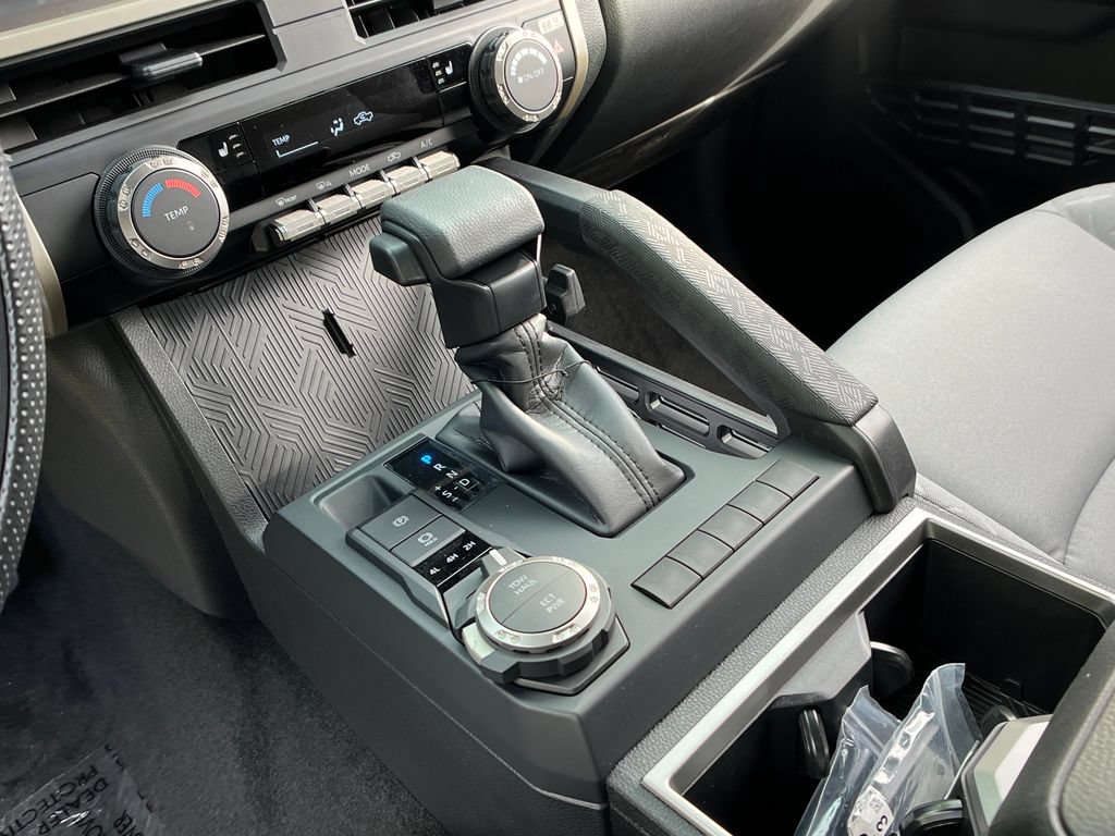2026 Toyota Tacoma SR5 - Photo 19