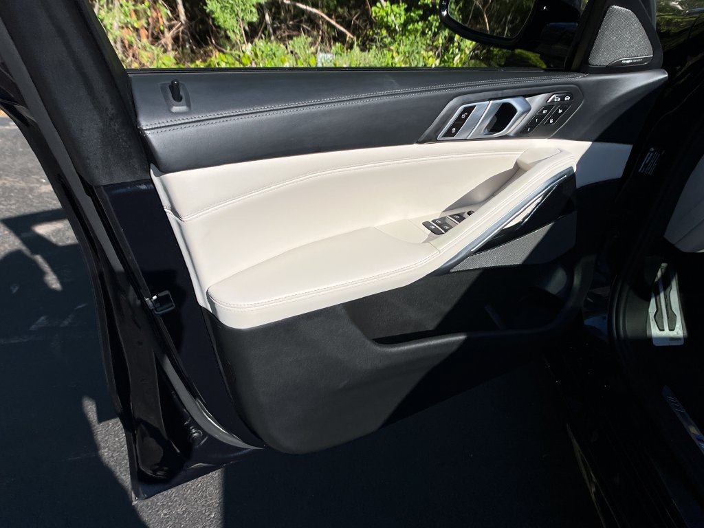 2021 BMW X6 M50i - Photo 11