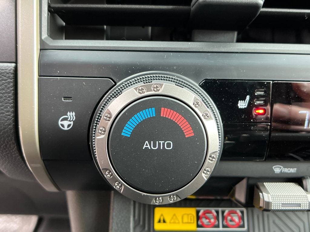 2026 Toyota Tacoma SR5 - Photo 27