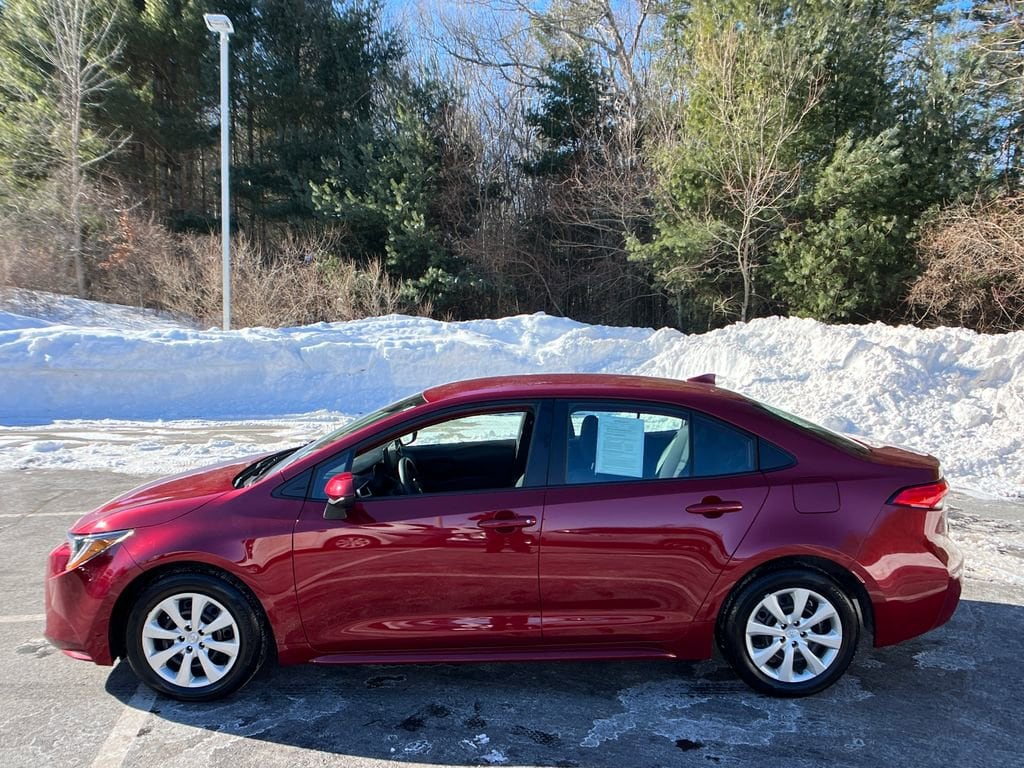 Used 2025 Toyota Corolla LE Sedan