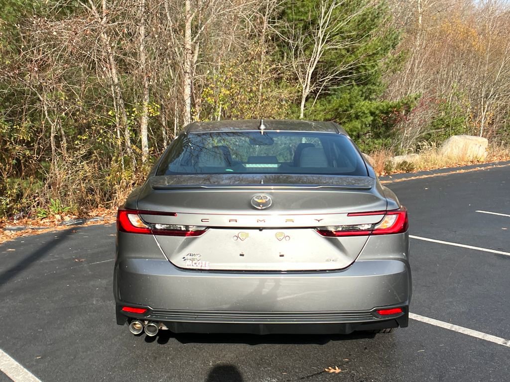 2026 Toyota Camry SE photo 4
