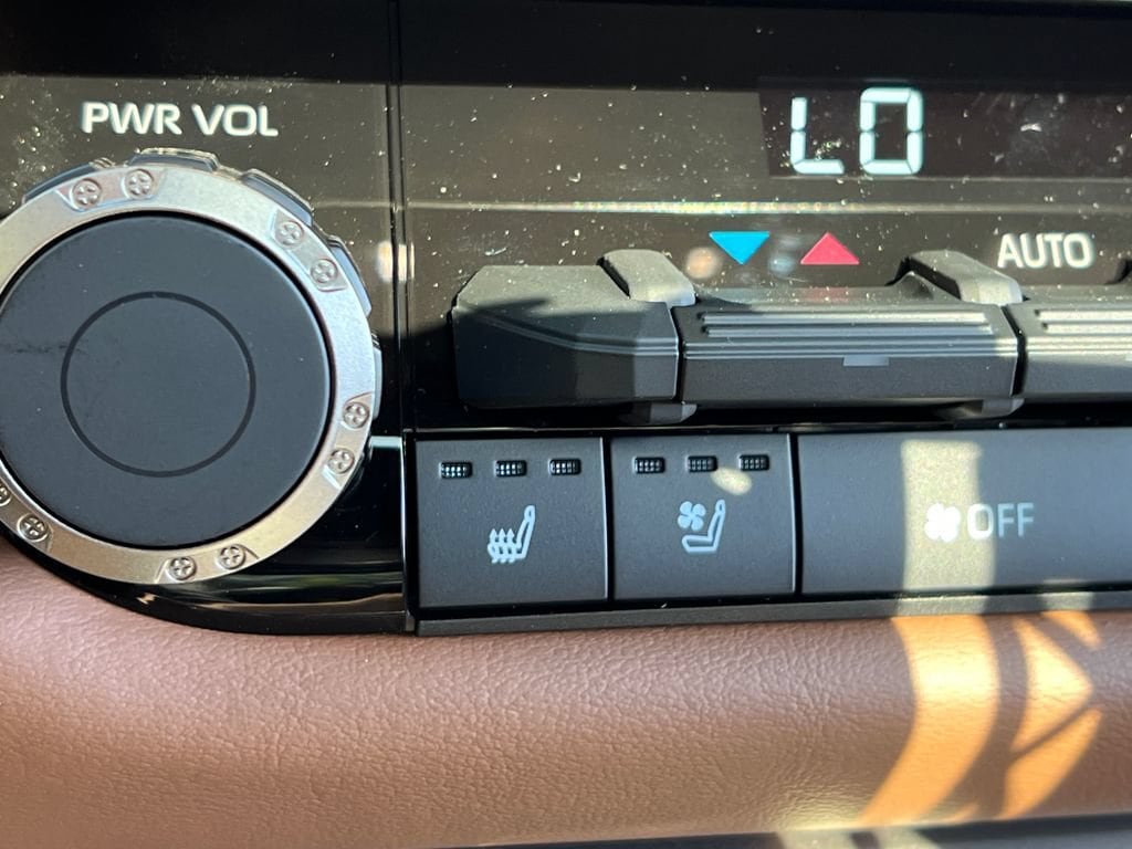 2026 Toyota Tundra 1794 Edition - Photo 29