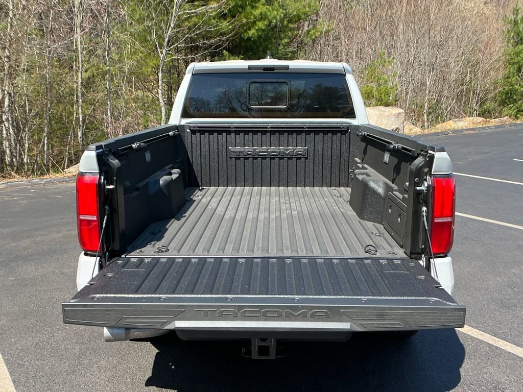 2026 Toyota Tacoma TRD Sport - Photo 10