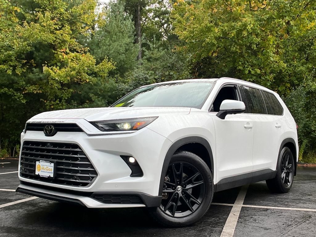 2024 Toyota Grand Highlander Platinum's photo