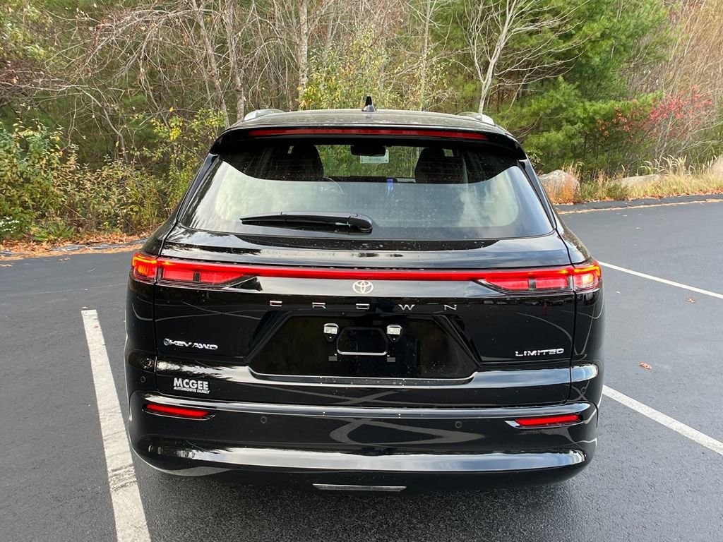 New 2025 Toyota Crown Signia Limited SUV