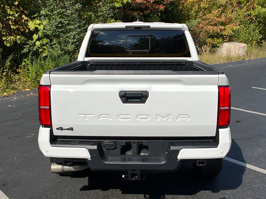 2024 Toyota Tacoma photo 4