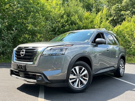 2022 Nissan Pathfinder SL SUV