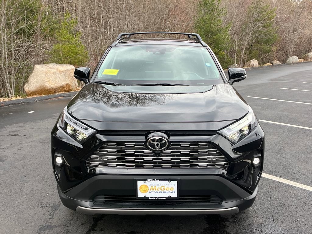 2025 Toyota RAV4 Limited - Photo 8