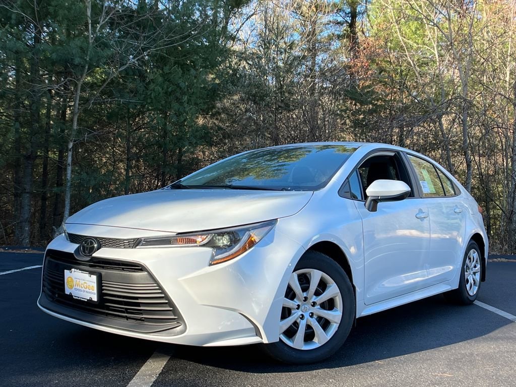 2026 Toyota Corolla LE's photo