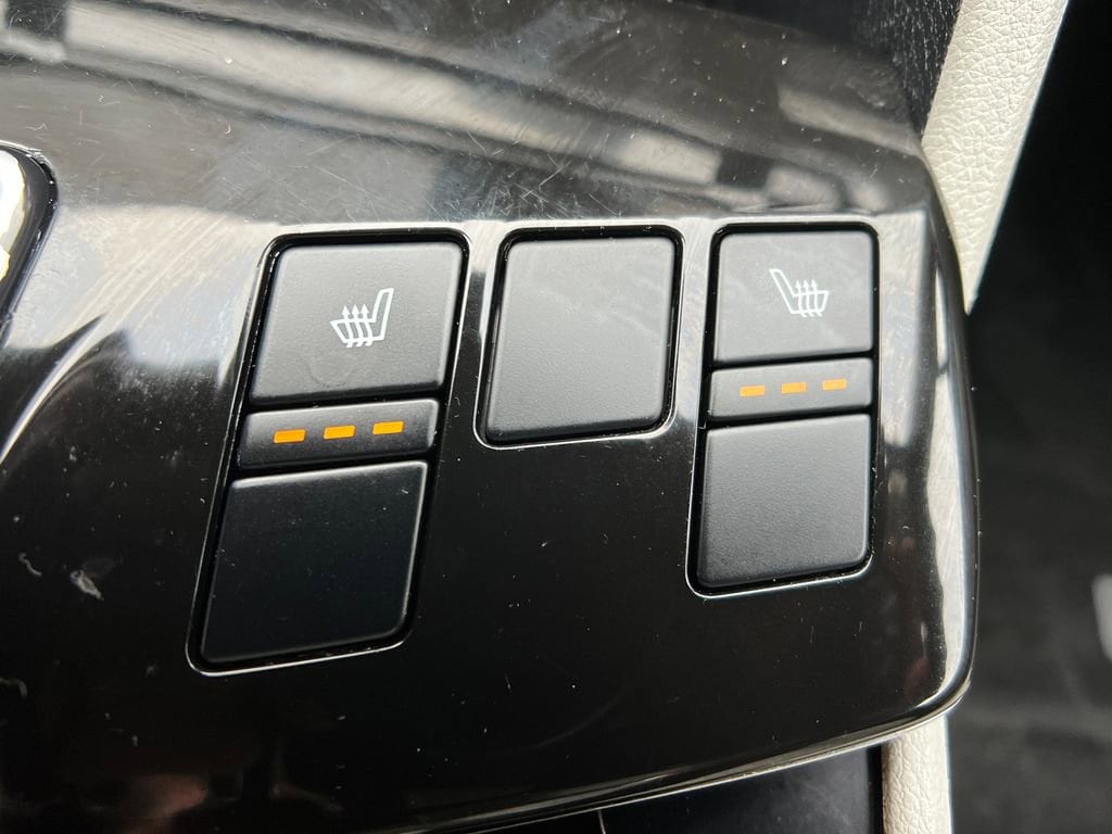 2023 Kia Sportage EX - Photo 17