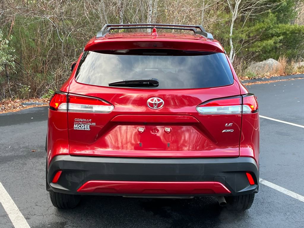 2023 Toyota Corolla Cross LE photo 4