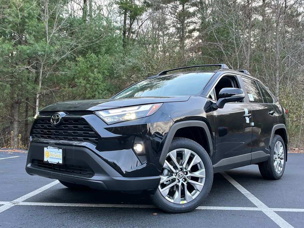 2025 Toyota RAV4 XLE Premium's photo