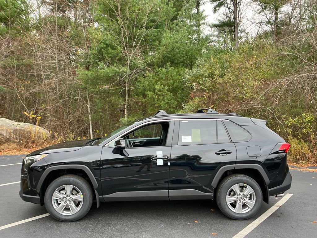 New 2025 Toyota RAV4 XLE SUV