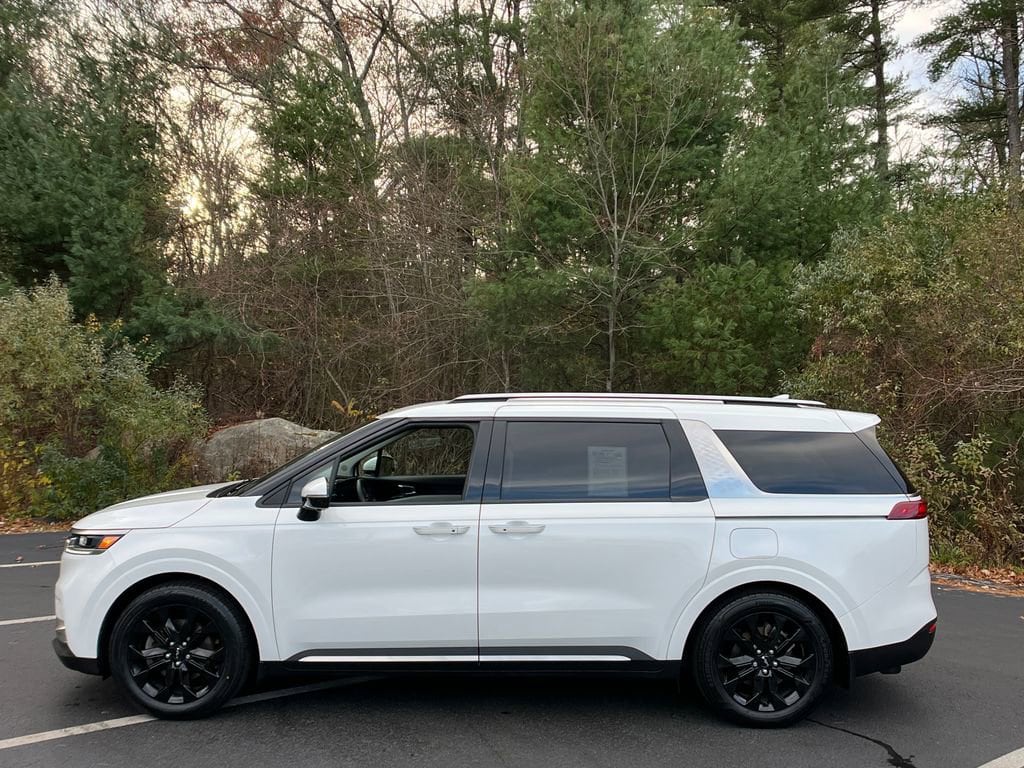 Used 2024 Kia Carnival SX MPV