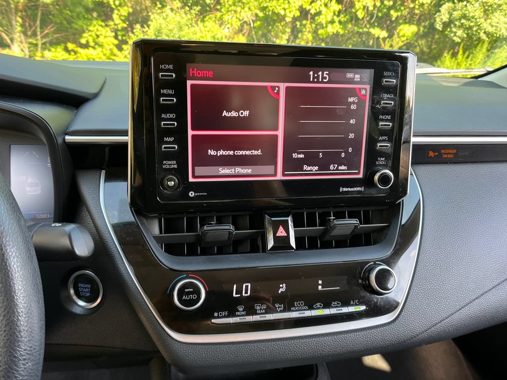 2021 Toyota Corolla LE - Photo 16
