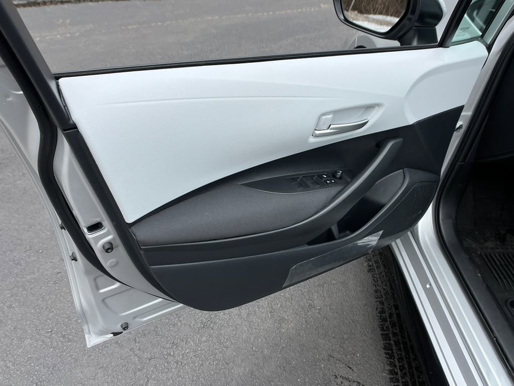 2026 Toyota Corolla SE - Photo 11