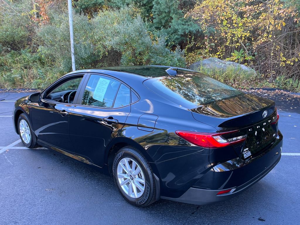 2025 Toyota Camry LE photo 3