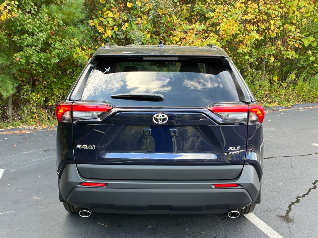 2025 Toyota RAV4 XLE Premium photo 4
