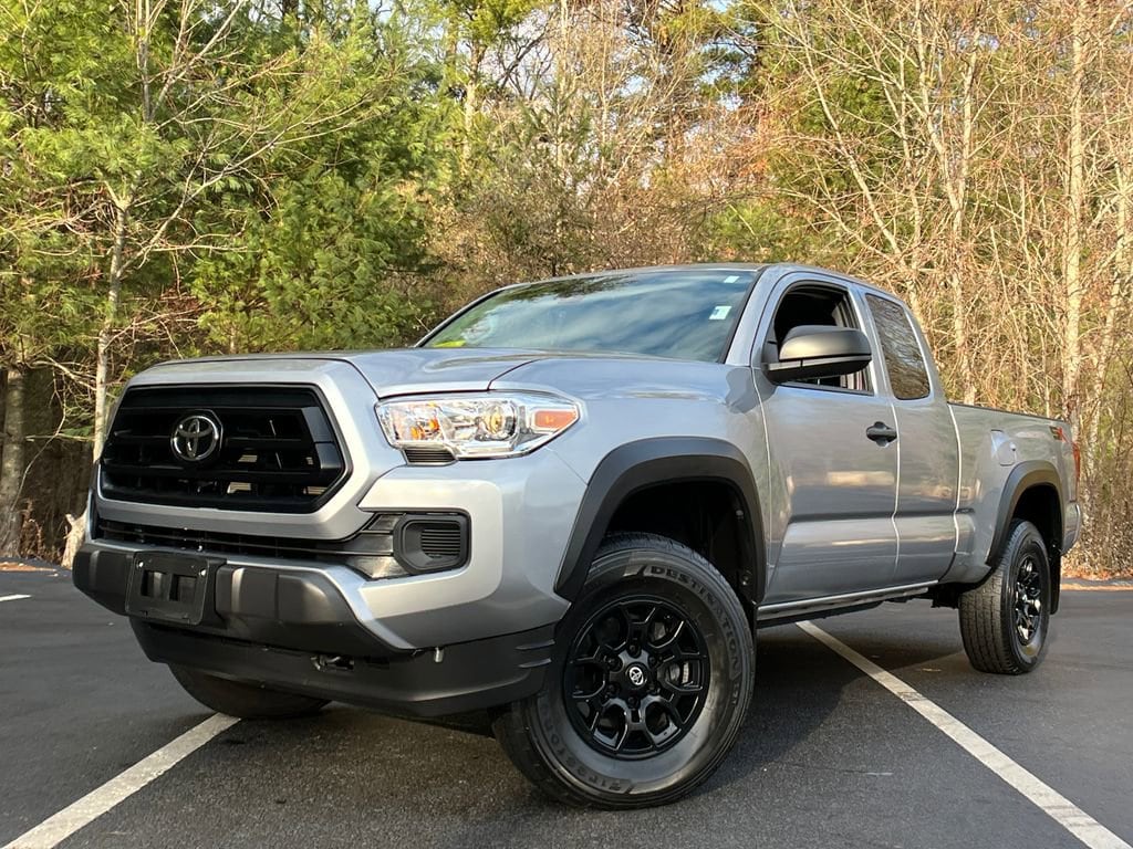 2021 Toyota Tacoma SR's photo