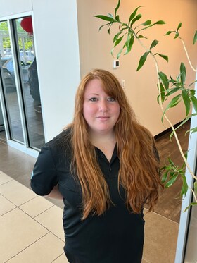 Staff member Trish S from ID_572da55302c4