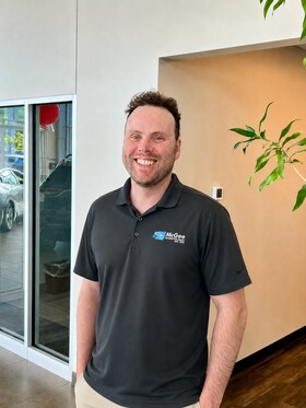 Staff member Jonathan B from ID_6e05f0deb114