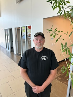 Staff member John B from ID_572da55302c4