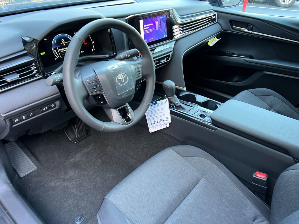 2026 Toyota Camry LE - Photo 10