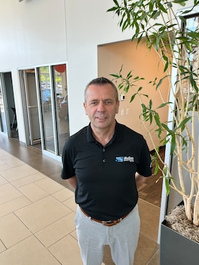 Staff member Anton D from ID_6e05f0deb114