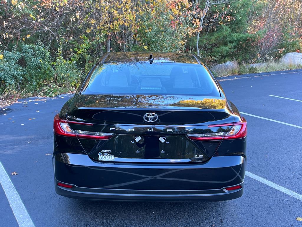 2025 Toyota Camry LE photo 4