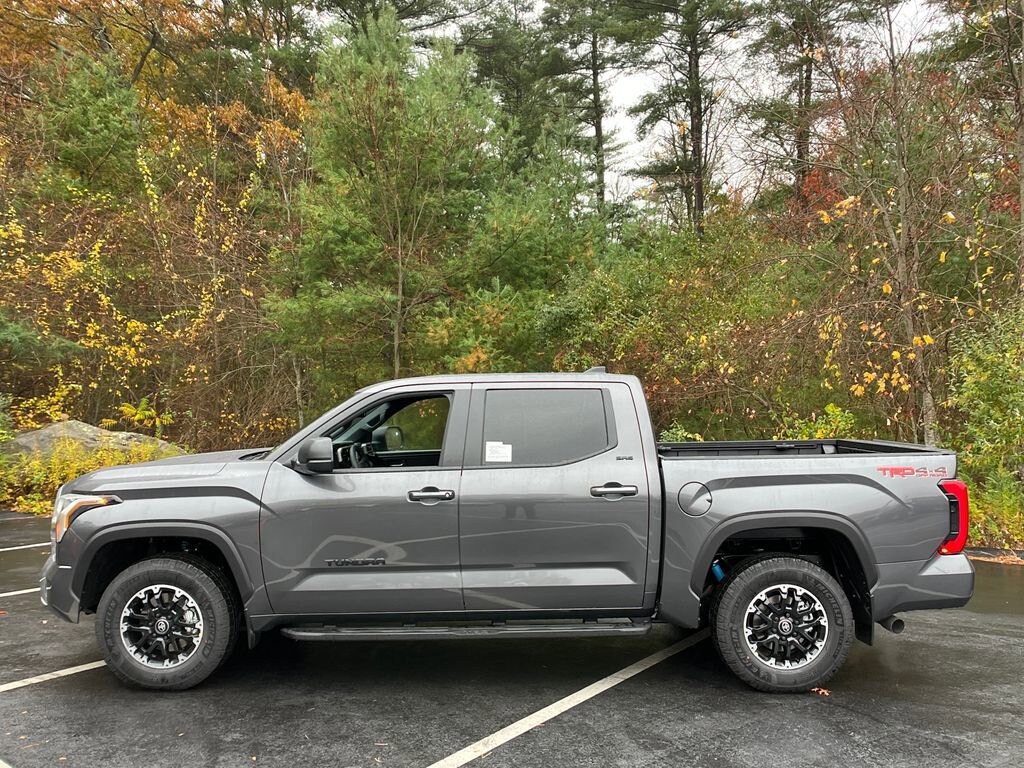 2026 Toyota Tundra SR5 CrewMax photo 2