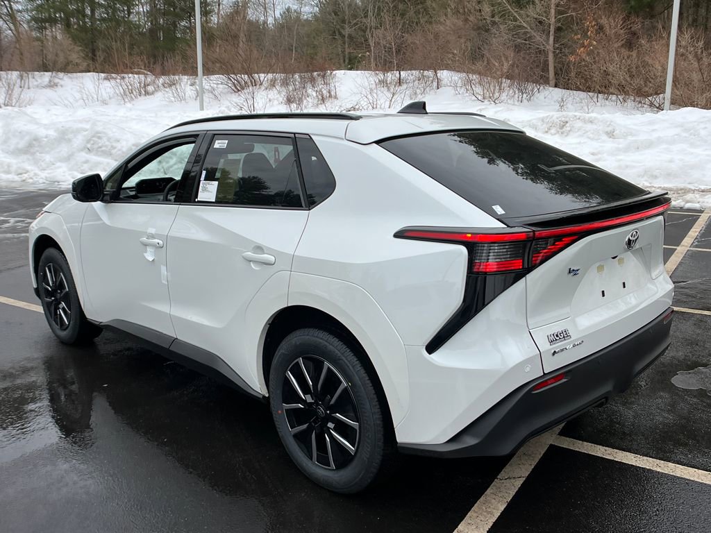2026 Toyota bZ XLE - Photo 3