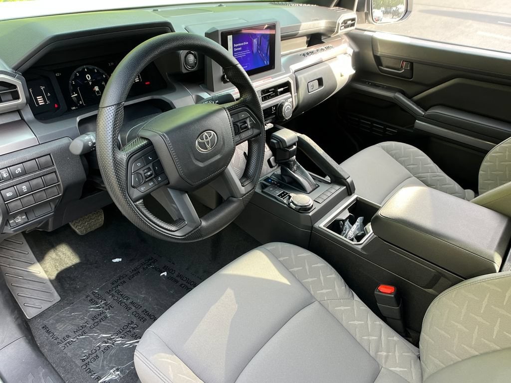 2026 Toyota Tacoma SR5 - Photo 9