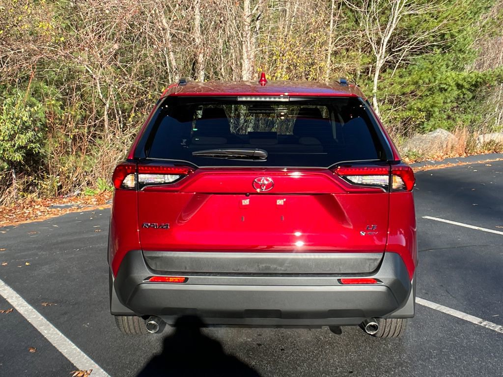 2025 Toyota RAV4 Hybrid LE photo 3