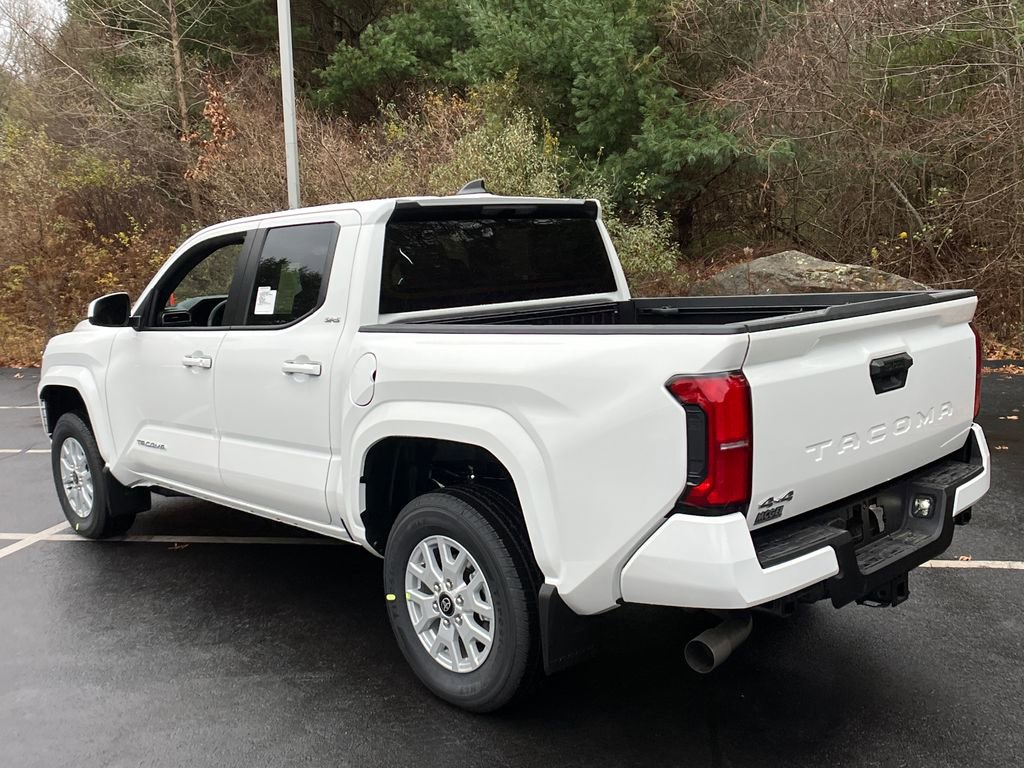 2025 Toyota Tacoma SR5 Double Cab photo 3