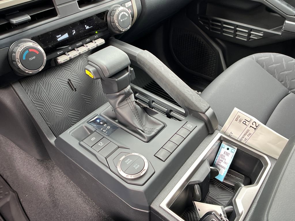 2026 Toyota Tacoma SR5 - Photo 20