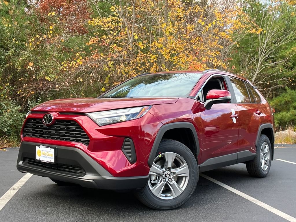 2025 Toyota RAV4 XLE's photo