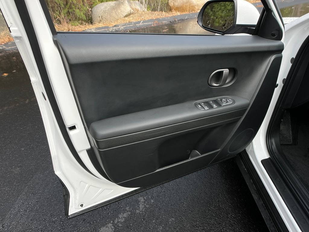 2025 Hyundai IONIQ 5 SEL - Photo 11