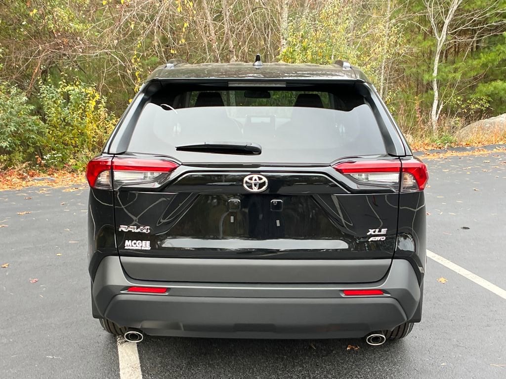 New 2025 Toyota RAV4 XLE SUV