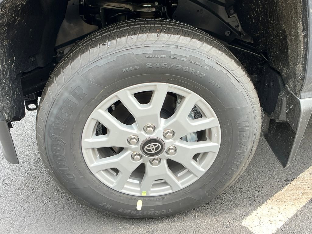 2026 Toyota Tacoma SR5 - Photo 24