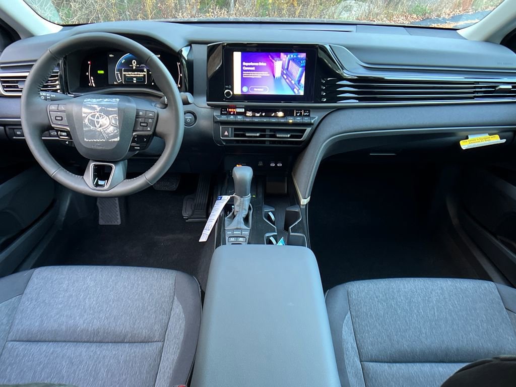 2026 Toyota Camry LE - Photo 13