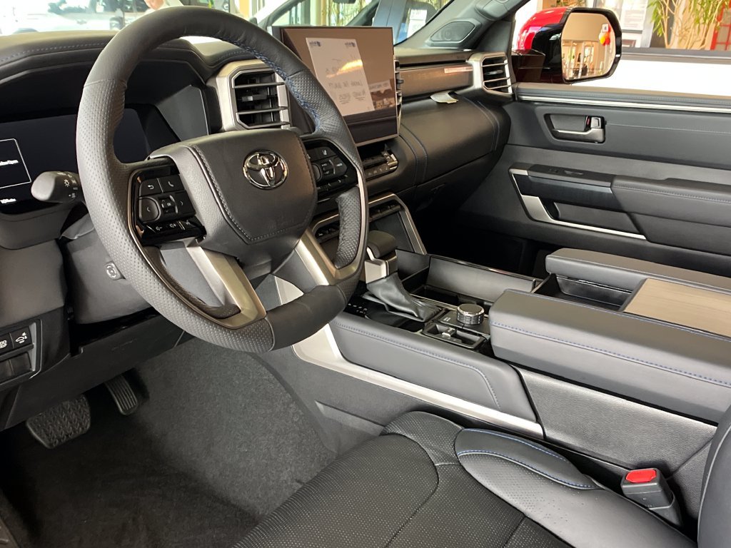 2026 Toyota Tundra Platinum - Photo 9