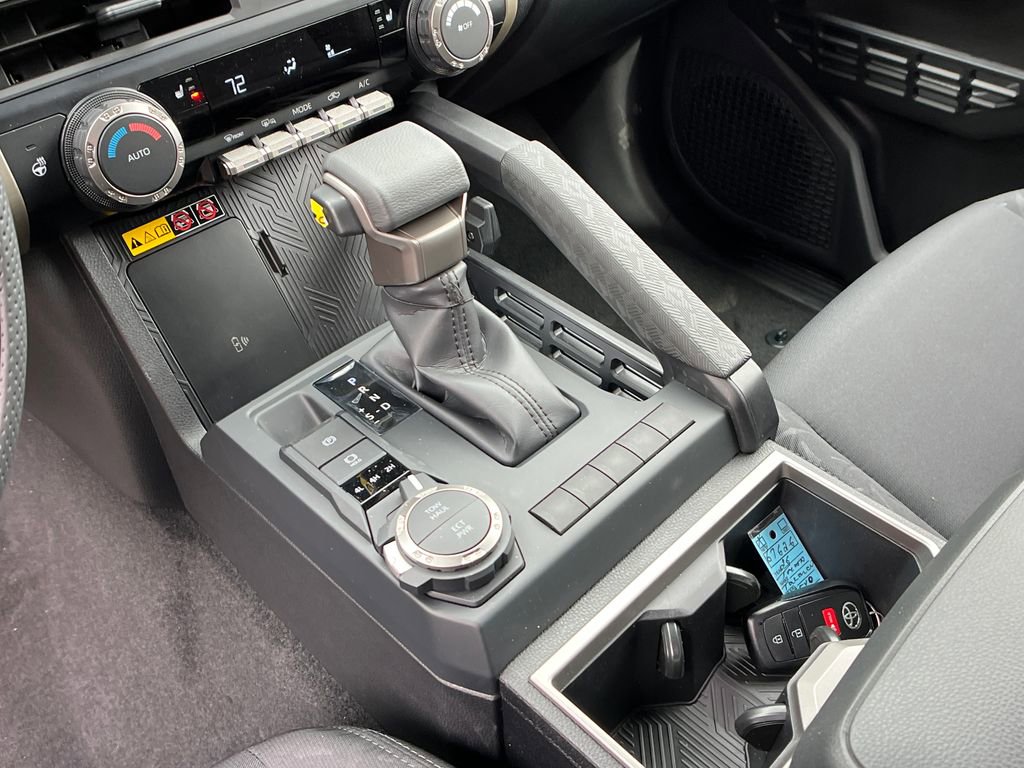 2026 Toyota Tacoma SR5 - Photo 20