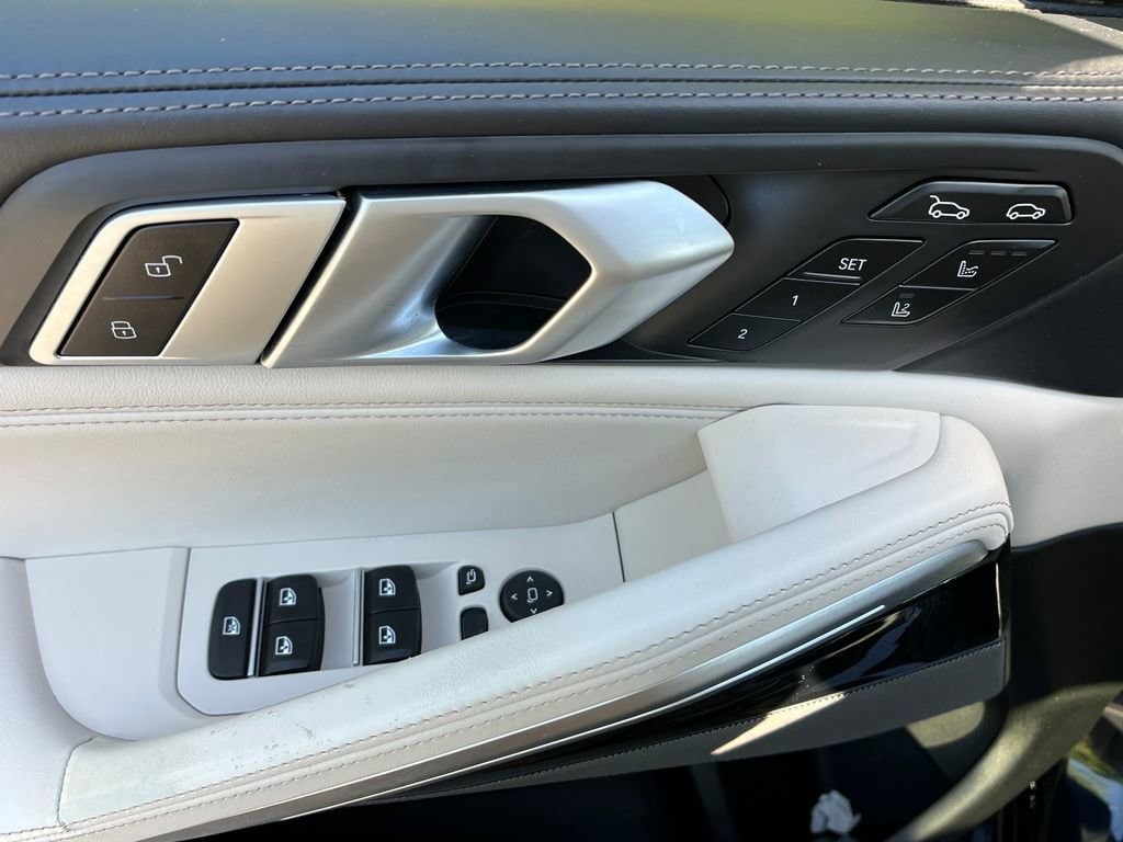 2021 BMW X6 M50i - Photo 11