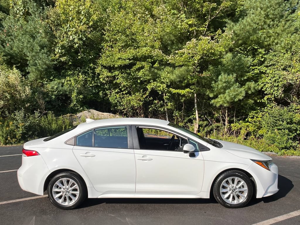 2021 Toyota Corolla LE - Photo 6