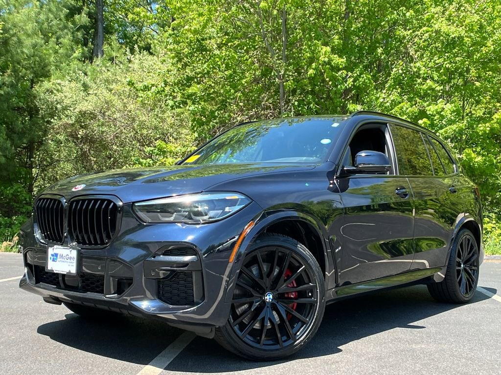 2022 BMW X5 M50i's photo