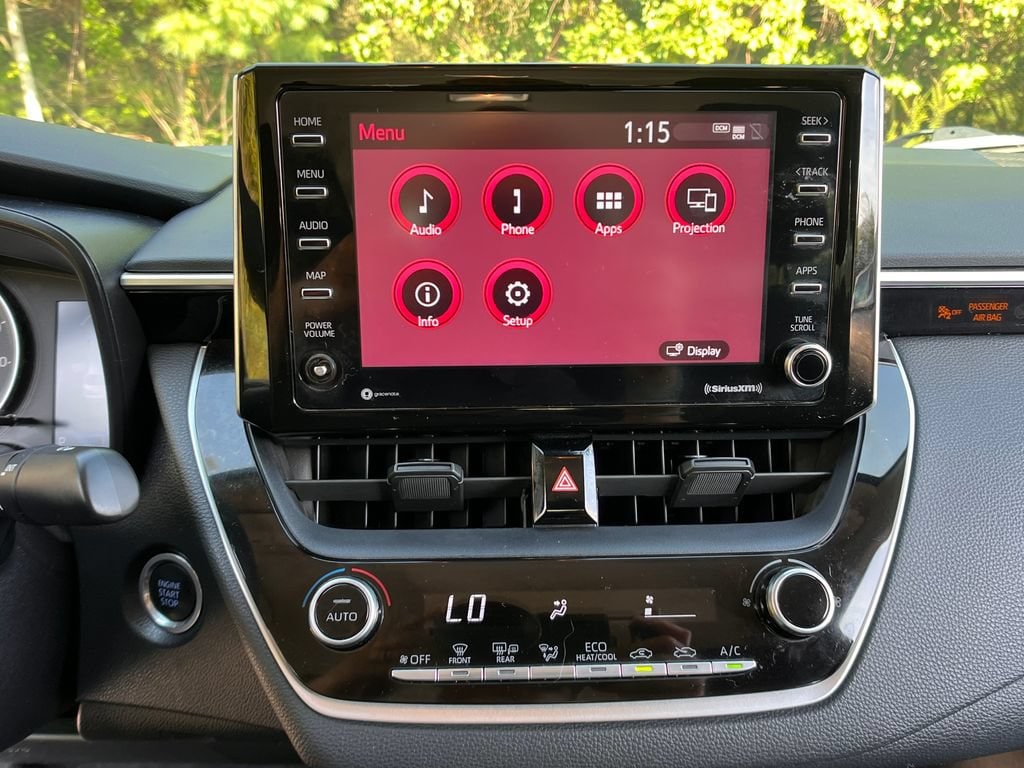 2021 Toyota Corolla LE - Photo 17