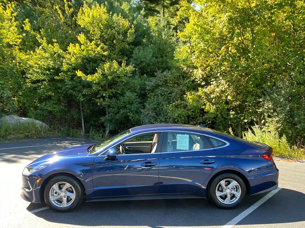 2020 Hyundai Sonata SE photo 2