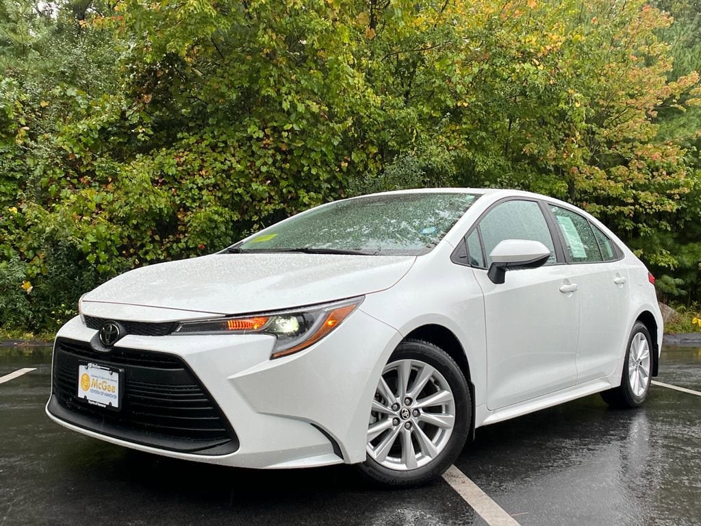 Used 2024 Toyota Corolla LE Sedan